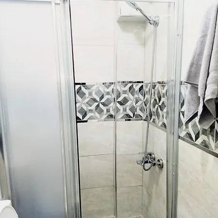 Apartamento Orbital Travel House 1 *